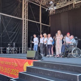 Festival ''Igraj se z mano''