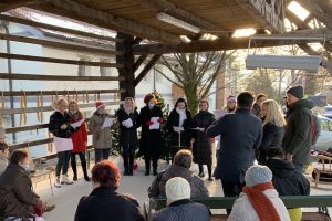 Pevski zbor zaposlenih v božični pravljici